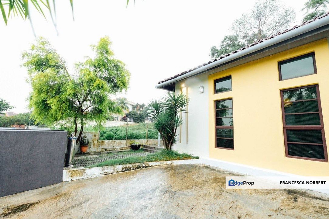 Bungalow House with Koi Fish Pond for Sale at Seksyen 13 Shah Alam, Selangor, Shah Alam