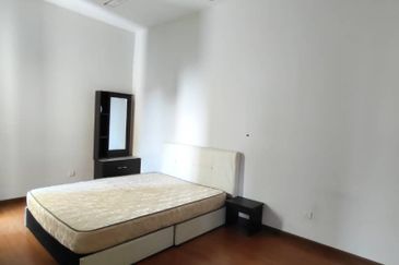 Zefer Hill Residence