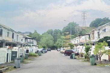 Laman Delfina @ Nilai Impian