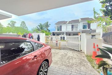 Laman Delfina @ Nilai Impian