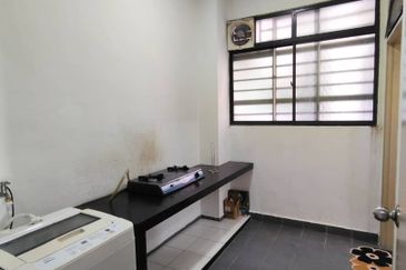 Zefer Hill Residence