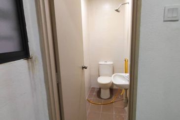 Zefer Hill Residence