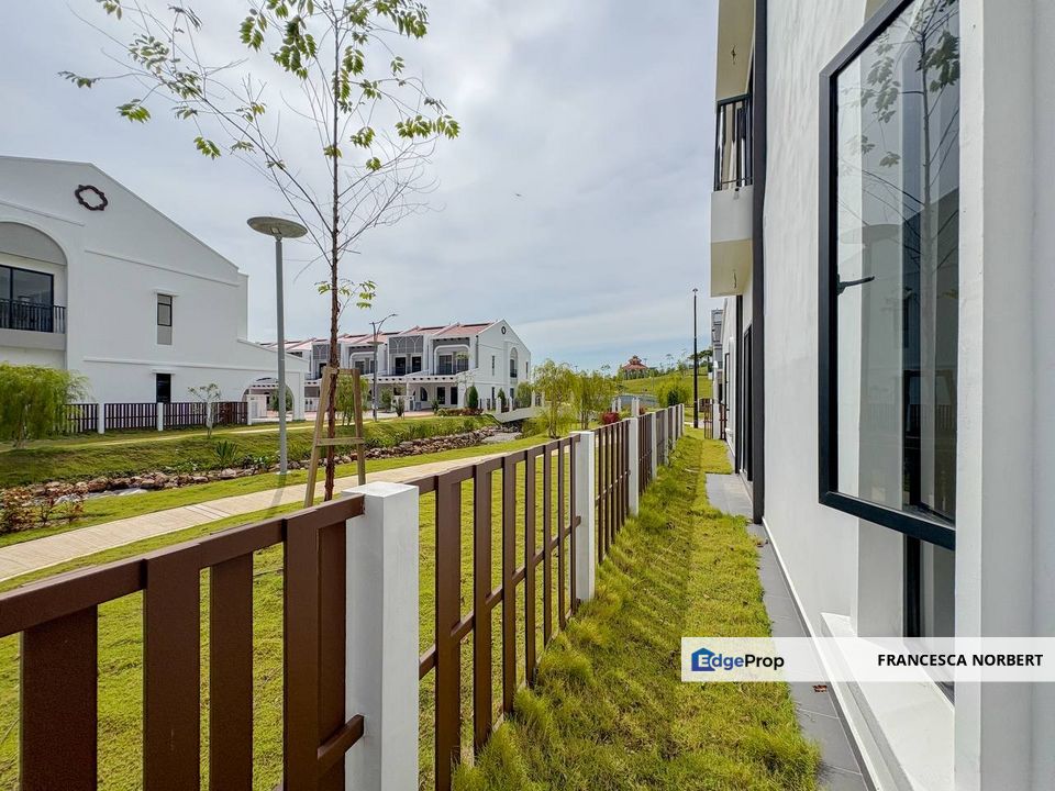 END LOT Double Storey Terraced House for Sale @  Setia Safiro, Cyberjaya, Selangor, Cyberjaya