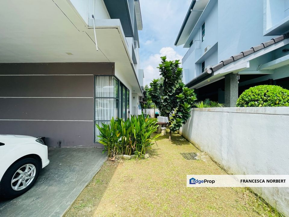 RENOVATED MODERN DESIGN 3 STOREY SEMI- D FOR SALE @ CAHAYA ALAM, SEKSYEN U12 SHAH ALAM, Selangor, Shah Alam