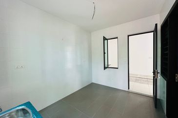 Vittaria, Setia Eco Glades