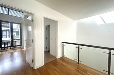 Mozart, Symphony Hills