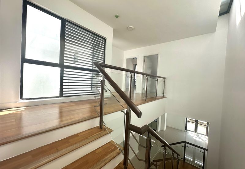 Mozart, Symphony Hills