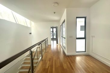 Mozart, Symphony Hills