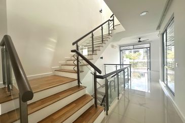 Mozart, Symphony Hills