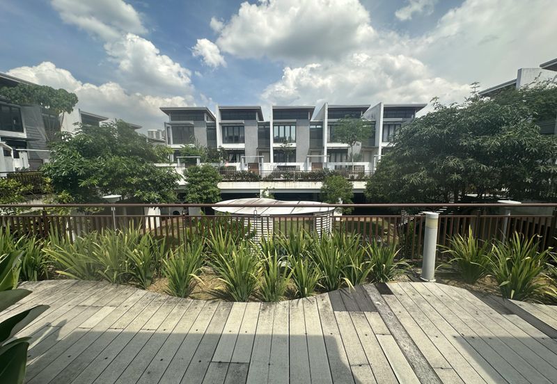 Mozart, Symphony Hills