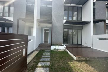 Mozart, Symphony Hills