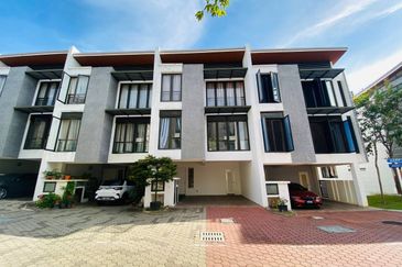 Mozart, Symphony Hills