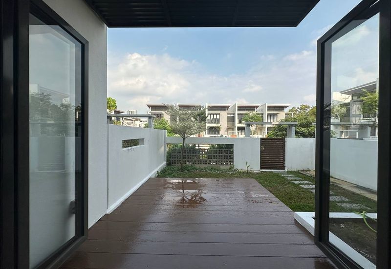 Mozart, Symphony Hills