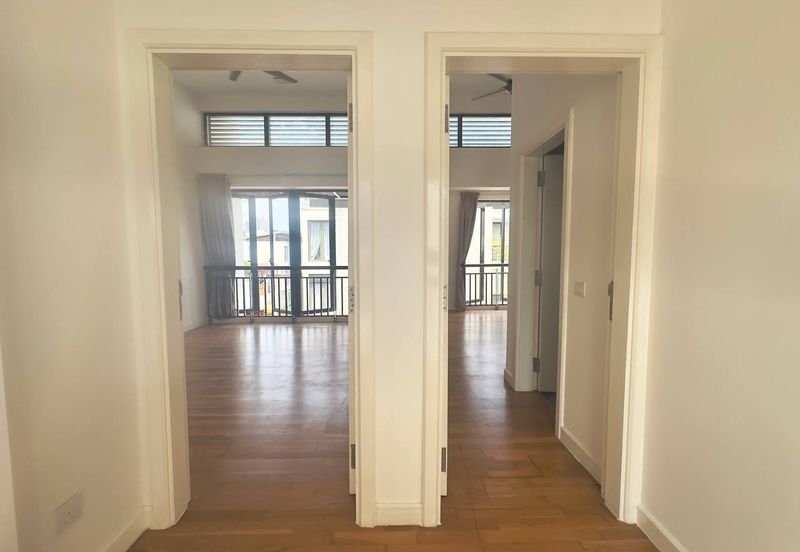 Mozart, Symphony Hills