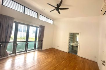 Mozart, Symphony Hills