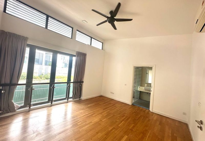 Mozart, Symphony Hills