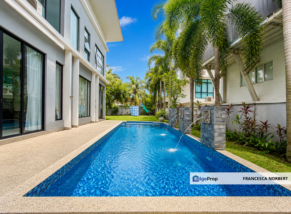 PRIME LOCATION EMBASSY ROW near KLCC Bungalow House with Pool Spacious Garden at Taman Ampang Utama Ampang Kuala Lumpur for Sale Commercial Title, Selangor, Ampang