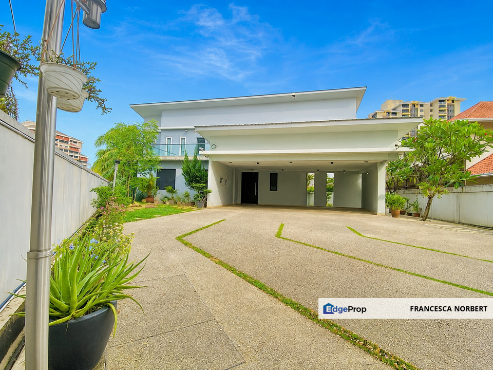 PRIME LOCATION EMBASSY ROW near KLCC Bungalow House with Pool Spacious Garden at Taman Ampang Utama Ampang Kuala Lumpur for Sale Commercial Title, Selangor, Ampang