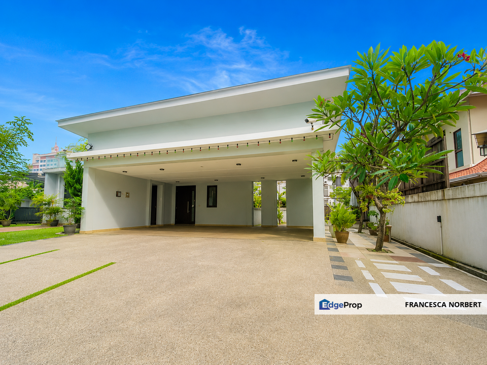 PRIME LOCATION EMBASSY ROW near KLCC Bungalow House with Pool Spacious Garden at Taman Ampang Utama Ampang Kuala Lumpur for Sale Commercial Title, Selangor, Ampang