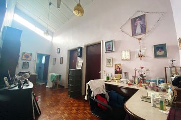 FACING OPEN DOUBLE STOREY TAMAN MELAWATI KUALA LUMPUR TERRACE HOUSE FOR SALE 