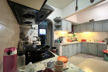 FACING OPEN DOUBLE STOREY TAMAN MELAWATI KUALA LUMPUR TERRACE HOUSE FOR SALE 