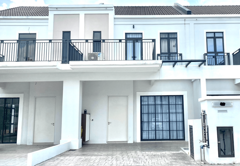 Monet Lily @ Sunsuria City