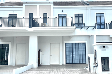 Monet Lily @ Sunsuria City