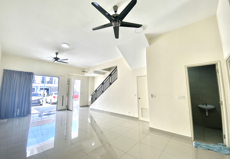 Monet Lily @ Sunsuria City