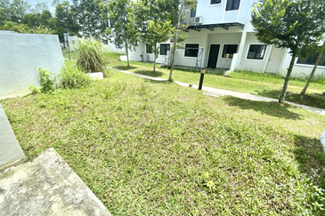 Monet Lily @ Sunsuria City