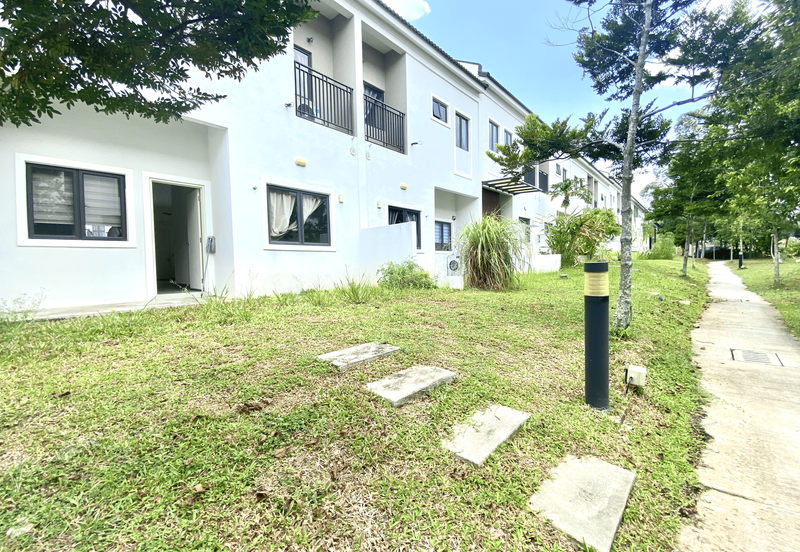 Monet Lily @ Sunsuria City