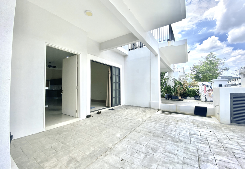 Monet Lily @ Sunsuria City