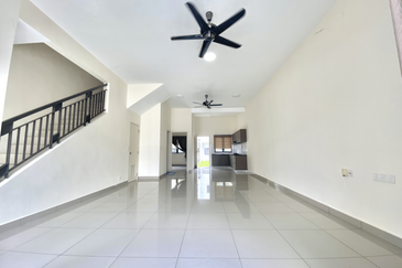 Monet Lily @ Sunsuria City