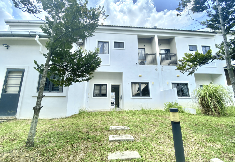 Monet Lily @ Sunsuria City