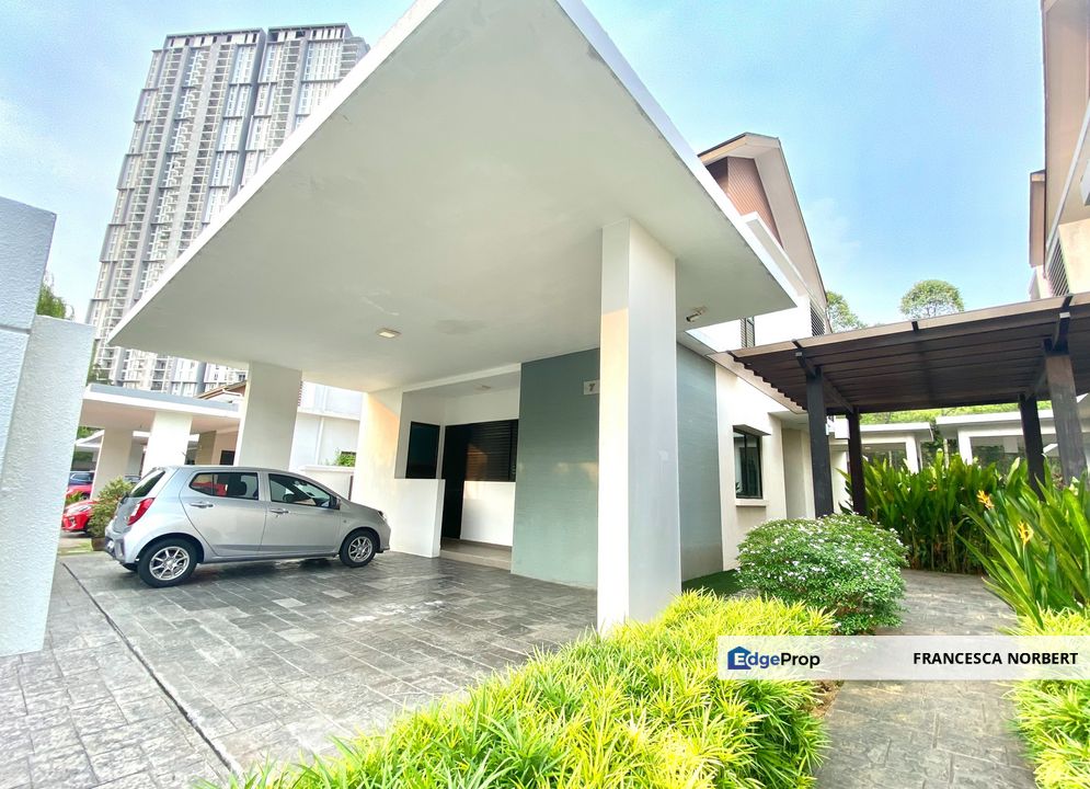 LIKE NEW CONDITION PREMIUM RESIDENCE SEMI-D Twin Villa for Sale @ BEETHOVEN, SYMPHONY HILLS, CYBERJAYA, Selangor, Cyberjaya