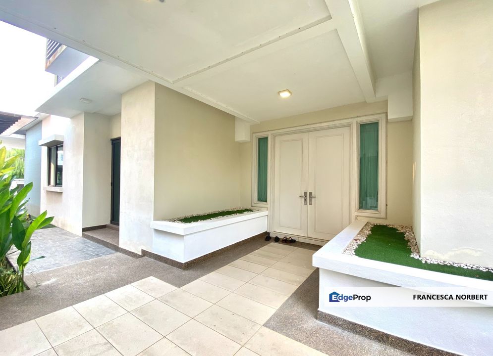 LIKE NEW CONDITION PREMIUM RESIDENCE SEMI-D Twin Villa for Sale @ BEETHOVEN, SYMPHONY HILLS, CYBERJAYA, Selangor, Cyberjaya