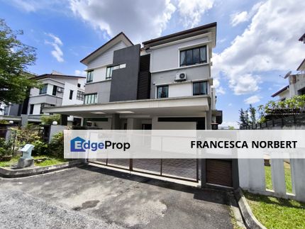 NICE UNIT RENOVATED 3-Storey Semi-detached House for Sale at  Taman Tropika 2, Kajang, Selangor, Kajang