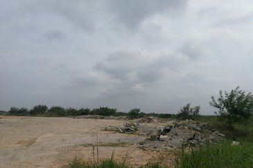 中工业地出售 56 acres MEDIUM INDUSTRIAL LAND