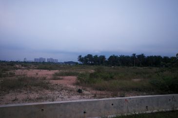 ELMINA EAST INDUSTRIAL PRECINT