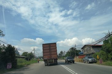 JALAN BUKIT KEMUNING