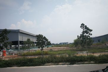 JALAN BUKIT KEMUNING