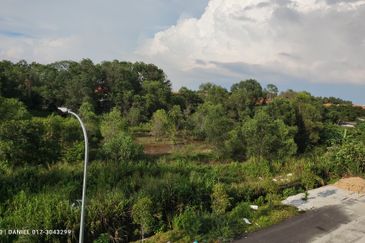 JALAN BUKIT KEMUNING