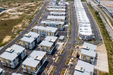 崭新半独立厂 NEW 70x190 SEMI DETACHED FACTORY