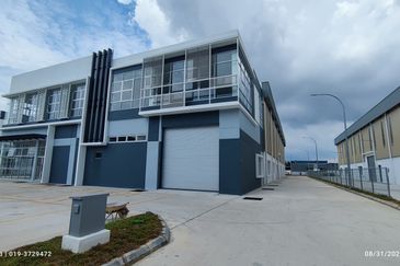 崭新半独立厂 NEW 96x208 SEMI DETACHED FACTORY