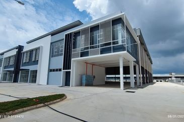 崭新半独立厂 NEW 95x335 SEMI DETACHED FACTORY