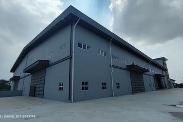 崭新半独立厂 NEW 95x335 SEMI DETACHED FACTORY