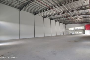 崭新半独立厂 NEW 95x335 SEMI DETACHED FACTORY