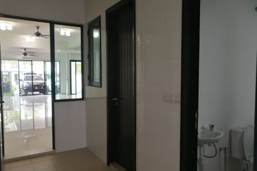 Duta Villa, Setia Alam