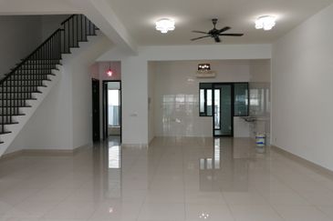 Duta Villa, Setia Alam