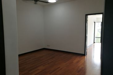 Duta Villa, Setia Alam