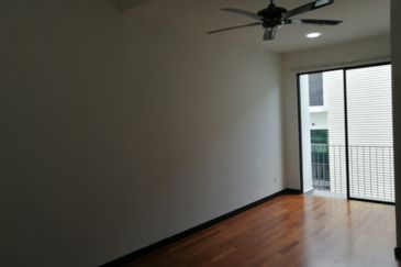 Duta Villa, Setia Alam